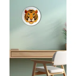 THE QUIRKY HOME White & Orange Ferocious Printed Ceramic Wall Plate With Table Stand-picture-35