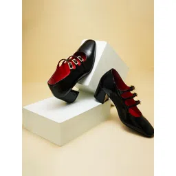 THE WHITE POLE Pointed Toe Buckles Detail Block Heeled Pumps-picture-41