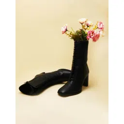 The White Pole Women's Black Casual Booties-picture-44