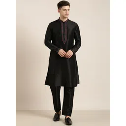 TheEthnic.Co Mandarin Collar Thread Work Kurta-picture-26