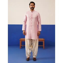 TheEthnic.Co Men Black Embroidered Sherwani Set image 2
