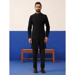 TheEthnic.Co Men Flared Sleeves Thread Work Pathani Kurta-picture-33