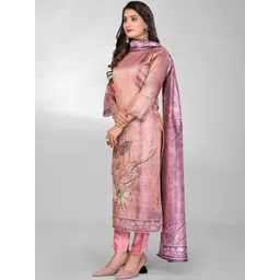 THL - THE HOUSE OF LINEN Women Floral Printed Regular Beads and Stones Silk Crepe Kurta with Trousers & With image 3