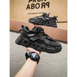 TIGONIS Men Textured Sneakers-picture-31