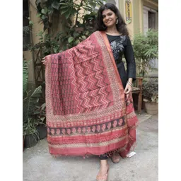 Tisser Women Printed Kosa Silk Dupatta-picture-19