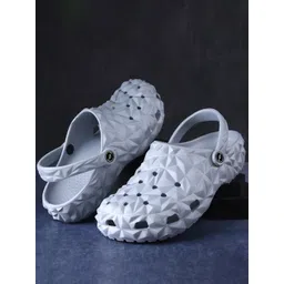 toe candy RADDZ SPORTS Men Self-Design Clogs-picture-19