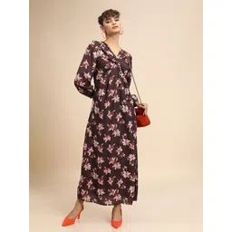 Tokyo Talkies Maroon Floral Printed Twisted Maxi Dress-picture-23