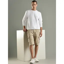 Tommy Hilfiger Europe Men Self Design Pure Cotton Cargo Shorts image 2