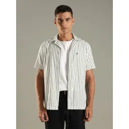 Tommy Hilfiger Green Cotton Regular Fit Striped Shirt-picture-40