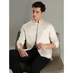 Tommy Hilfiger Men Slim Fit Solid Spread Collar Casual Shirt-picture-19