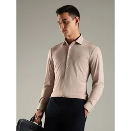 Tommy Hilfiger Men Slim Fit Solid Spread Collar Formal Shirt-picture-18