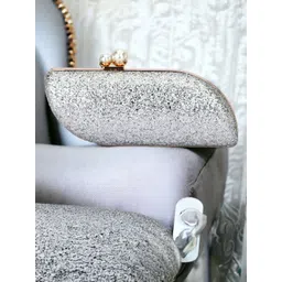 Toobacraft Embellished Box Clutch-picture-13