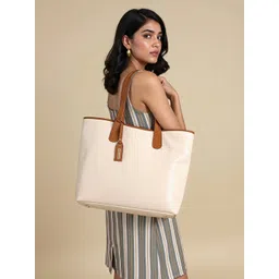 Toteteca Women Textured Structured Tasselled Shoulder Bag-picture-18