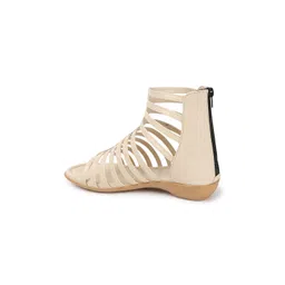 TRASE Women Cream Solid Gladiators Flats image 3