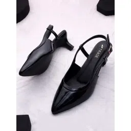 Trase Women's Black Back Strap Sandals-picture-32