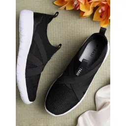 Trase Women's Black Walking Shoes-picture-37