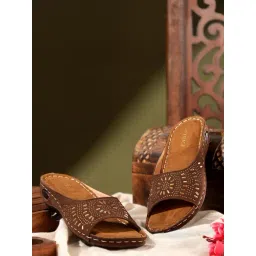 Trase Women's Brown Casual Wedges-picture-22