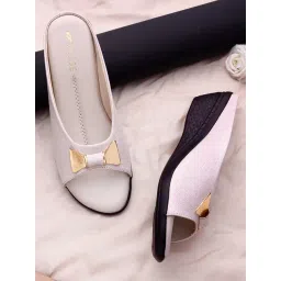 Trase Women's Cream Casual Wedges-picture-27