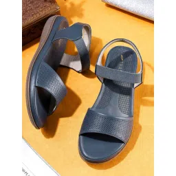 Trase Women's Teal Ankle Strap Sandals-picture-39