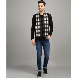 Trendy World Checkered Men Muffler image 4