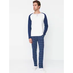 Trendyol Colourblocked Pure Cotton Night suit-image-30