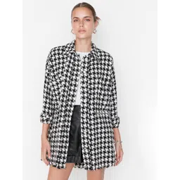 Trendyol Geometric Printed Spread Collar Longline Open Front Jacket-picture-21