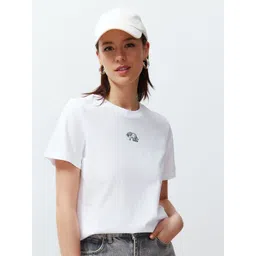 Trendyol Graphic Self Design Round Neck Cotton Regular T-shirt-picture-12