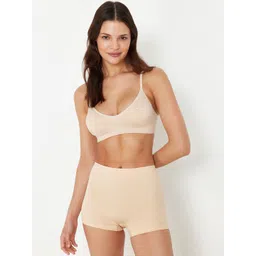 Trendyol Mid Rise Seamless Basic Briefs1084646369-picture-11