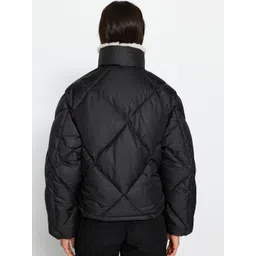 Trendyol Mock Collar Quilted Jacket image 4