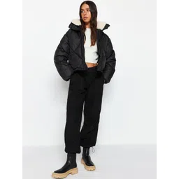 Trendyol Mock Collar Quilted Jacket image 5