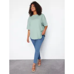 Trendyol Pure Cotton Round Neck  Drop-Shoulder Sleeves T-shirt-picture-35