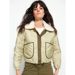 Trendyol Spread Collar Crop Puffer Jacket-picture-15