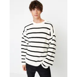 Trendyol Unisex Striped Hooded Monochrome Pockets T-shirt-picture-37