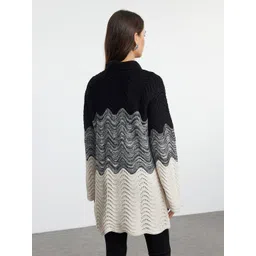 Trendyol Women Chevron Printed Longline Pullover image 4