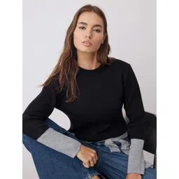 Trendyol Women Colourblocked Round Neck Pullover image 1