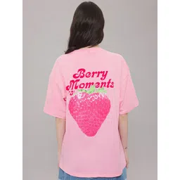 Trendyol Women Graphic Printed Round Neck Pure Cotton Oversized T-shirt-picture-24