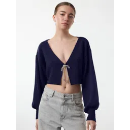 Trendyol Women Lacivert Crop Cardigan with Embellished Detail-picture-17