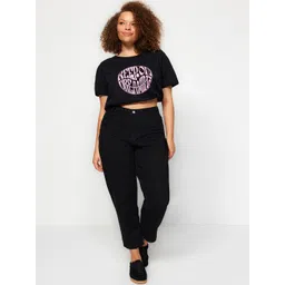 Trendyol Women Mid-Rise Clean Look Pure Cotton Jeans-picture-14