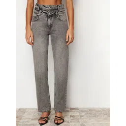 Trendyol Women Mid-Rise Heavy Fade Pure Cotton Jeans-picture-39