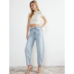 Trendyol Women Mildly Distressed Heavy Fade Jeans-picture-12