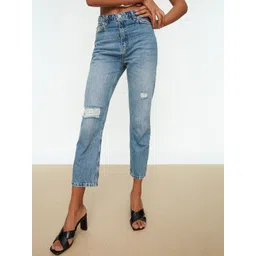 Trendyol Women Mildly Distressed Light Fade Jeans-picture-11