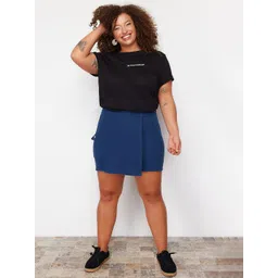 Trendyol Women Plus Size Mini Pure Cotton Shorts-picture-31