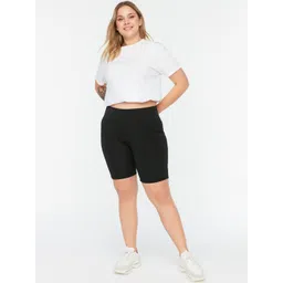 Trendyol Women Plus Size Slim Fit Outdoor Sports Shorts-picture-27