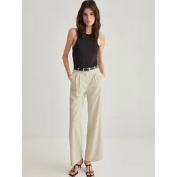Trendyol Women Solid Pleated Regular Fit Trousers-picture-36