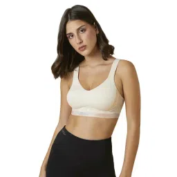 Triumph White Comfort Fit Sports Bra-picture-20