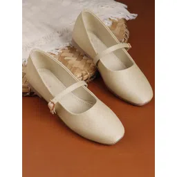 Try Me Women Flatforms-picture-24