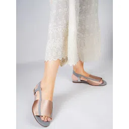 TRYME Women Colourblocked Ethnic Open Toe Flats-picture-31