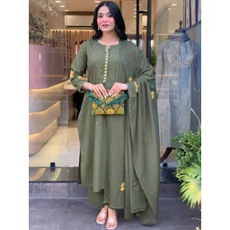 TURITY Women Floral Embroidered Regular Thread Work Chanderi Silk Kurta with Trousers & With Dupatta-picture-31