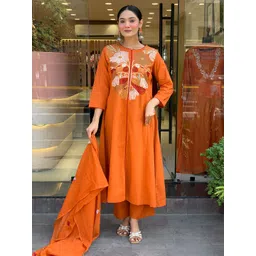 TURITY Women Floral Embroidered Thread Work Chanderi Silk Kurta with Trousers & With Dupatta-picture-28