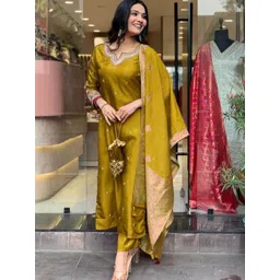 Twika Women Floral Embroidered Regular Kurta with Trousers & Dupatta-picture-15